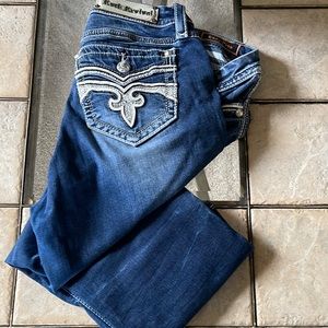 Women Rock Revival Crop Jeans.